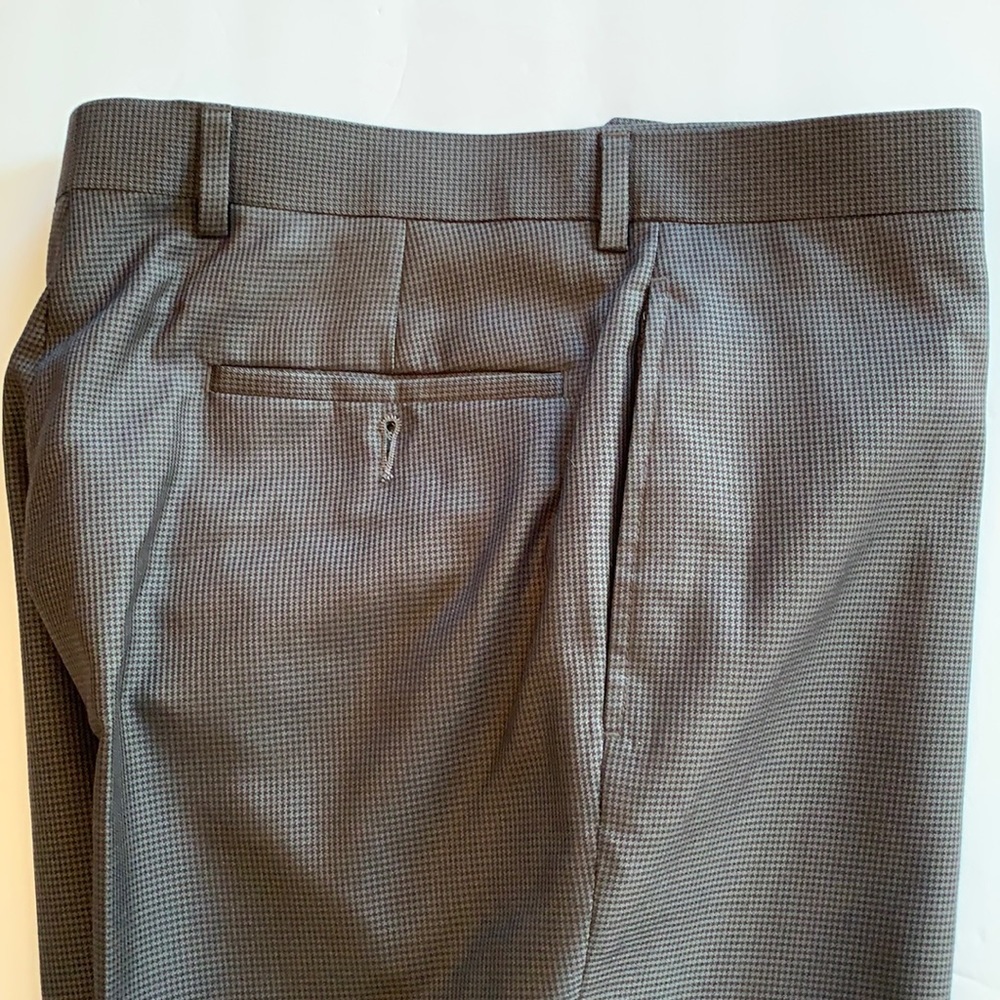 Stunning light weight brown and black herringbone dress pants 33x30